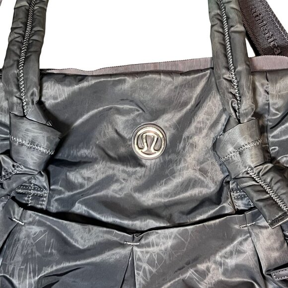 Lululemon Athletica Grey Gym Bag Nylon Polyester Spacious Lightweight Durable St - Picture 4 of 7